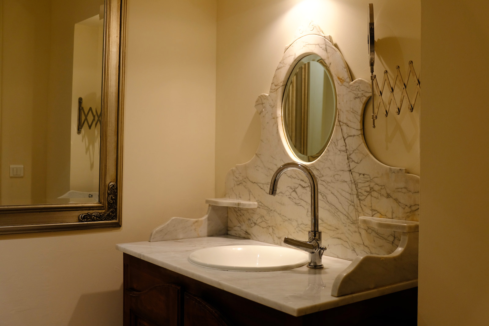 Badkamer bovenste verdieding