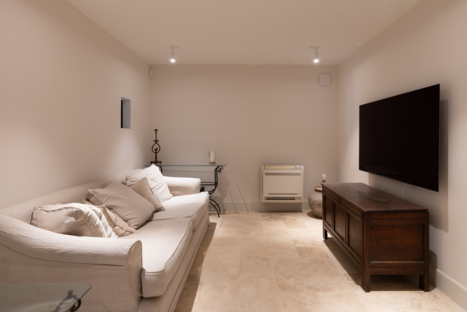 TV kamer beneden verdieping