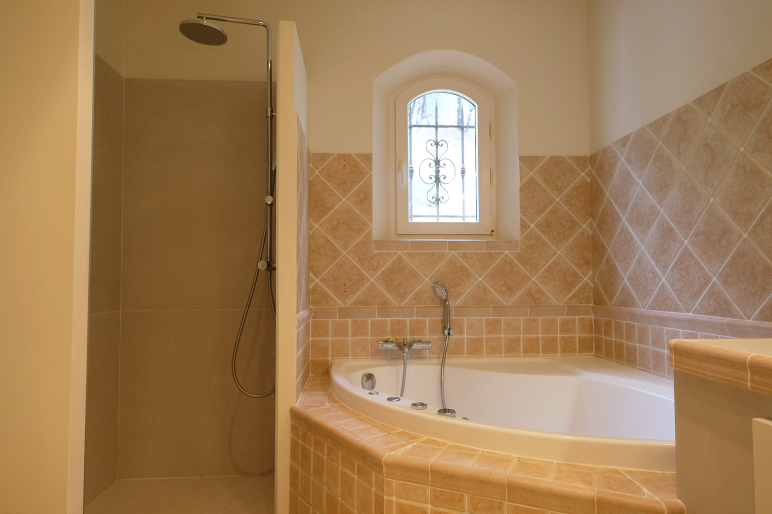 Badkamer slaapkamer 1