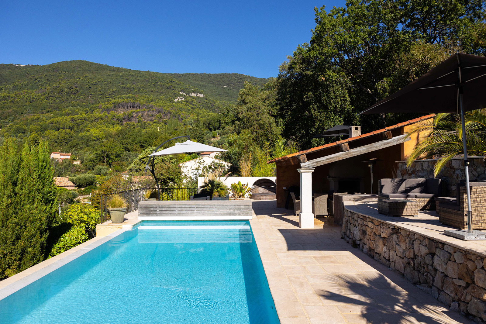 Villa Les Hirondelles te Seillans