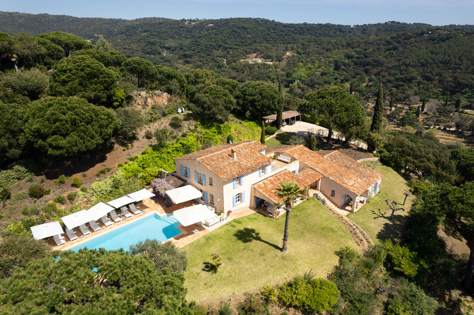 6000 m2 perceel 